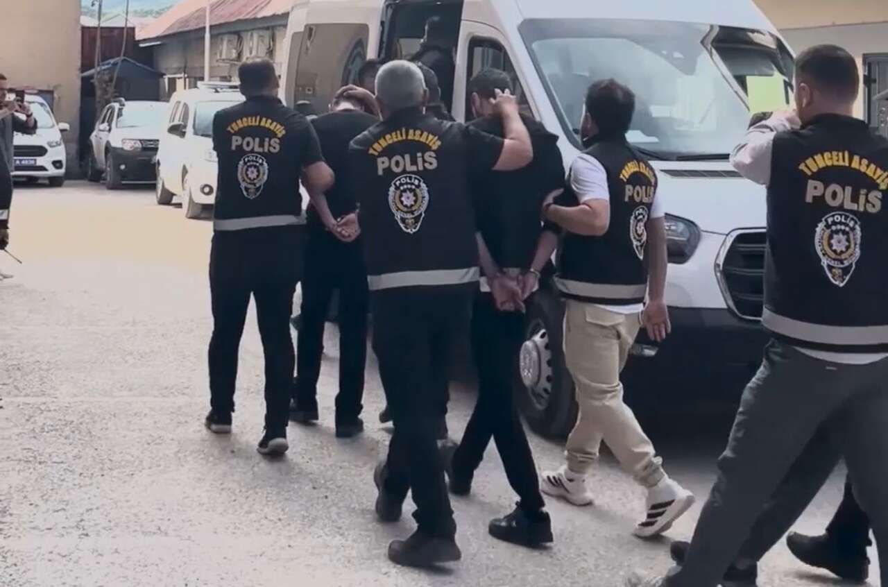 Faizsiz kredi vaadiyle 100 milyonluk vurgun! Konya dahil 4 ilde baskın yediler 7